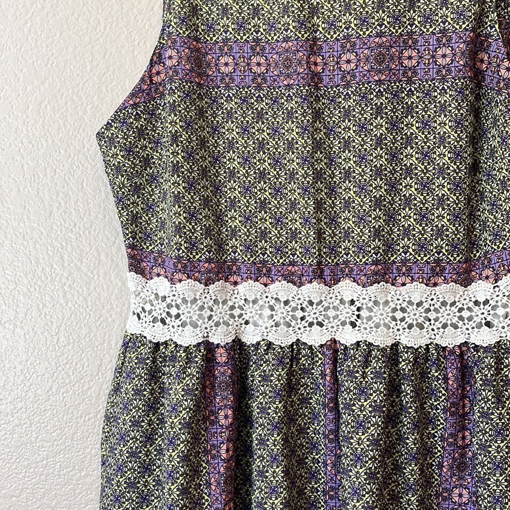 Everly Julia Lace Waist Skater Dress Floral Lace Green and Purple size Medium - Picture 6 of 15